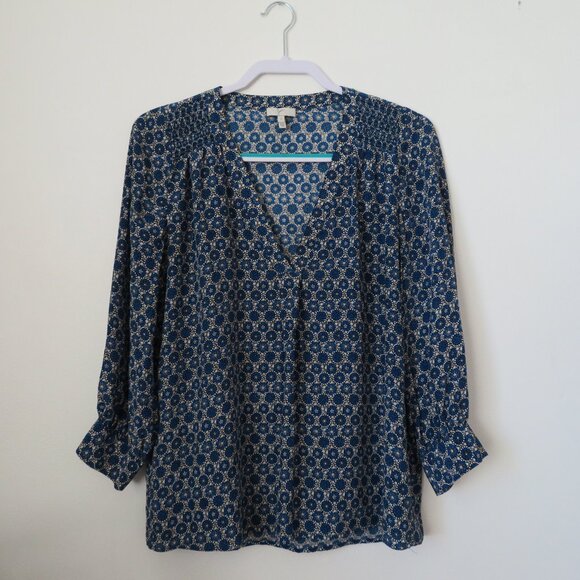 Joie 100% Silk Blue Medallion Pullover Blouse Women's S Relaxed Fit Boho - Picture 1 of 8